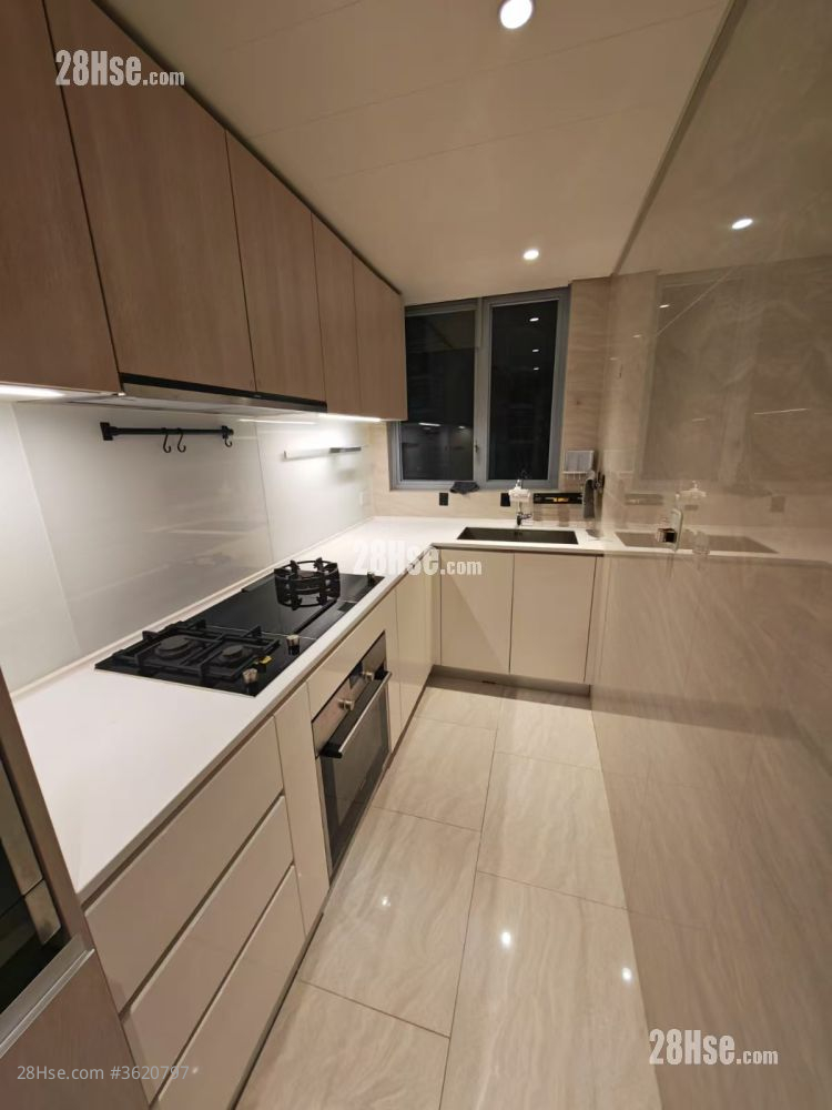 Malibu Rental 4 Bedrooms , 2 Bathrooms 1,087 ft² ( 101.0 m² ) Malibu Rental 4 Bedrooms , 2 Bathrooms 1,087 ft² ( 101.0 m² )