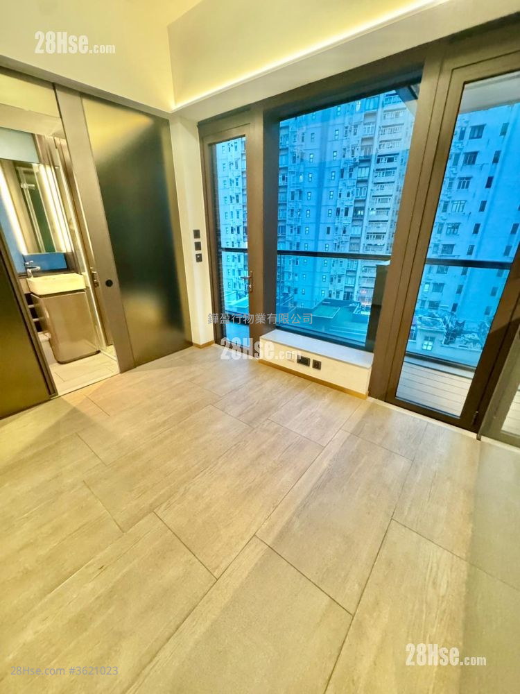 One Prestige Rental Studio , 1 Bathroom 202 ft² ( 18.8 m² ) One Prestige Rental Studio , 1 Bathroom 202 ft² ( 18.8 m² )