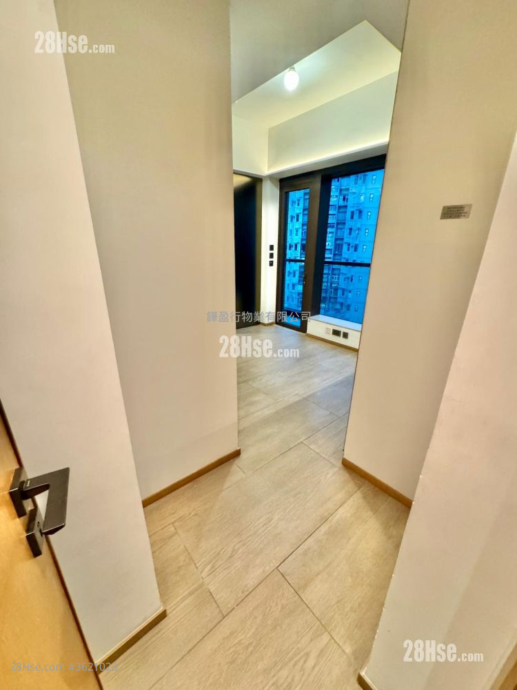 One Prestige Rental Studio , 1 Bathroom 202 ft² ( 18.8 m² ) One Prestige Rental Studio , 1 Bathroom 202 ft² ( 18.8 m² )