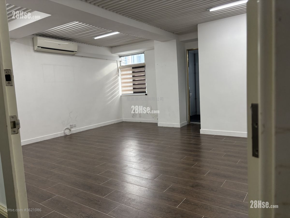 致利工业大厦 售盘 4 房 , 4 厕所 1,580 平方尺 ( 146.8 平方米 ) 致利工业大厦 售盘 4 房 , 4 厕所 1,580 平方尺 ( 146.8 平方米 )