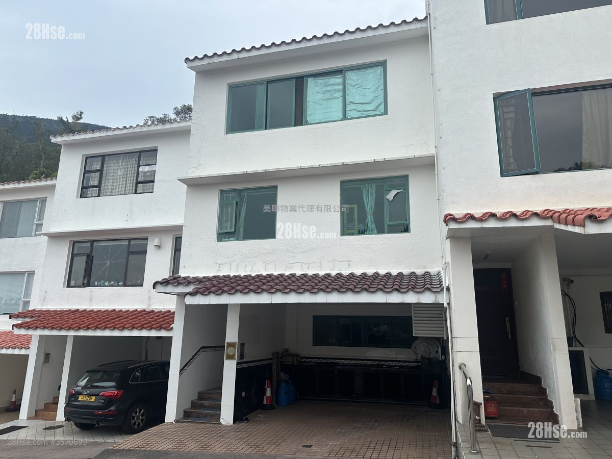 Las Pinadas Sell 5+ Bedrooms , 4 Bathrooms 1,822 ft² ( 169.3 m² )