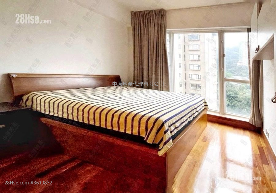 Starcrest Sell 1 Bedroom , 1 Bathroom 578 ft² ( 53.7 m² ) Starcrest Sell 1 Bedroom , 1 Bathroom 578 ft² ( 53.7 m² )