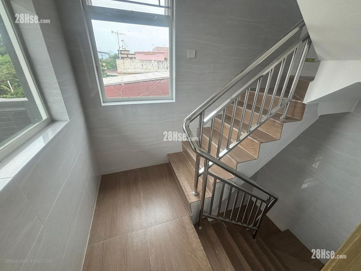 村屋 租盘 3 房 , 1 浴室 700 平方尺 ( 65.0 平方米 ) 村屋 租盘 3 房 , 1 浴室 700 平方尺 ( 65.0 平方米 )