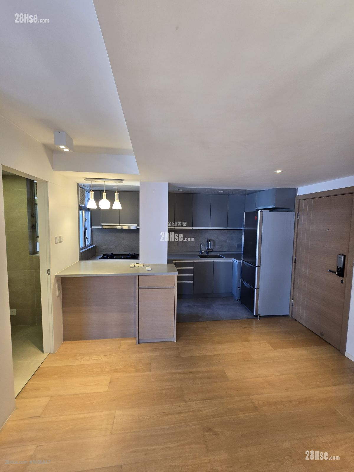 Fortune Terrace Rental 2 Bedrooms , 1 Bathroom 606 ft² ( 56.3 m² )