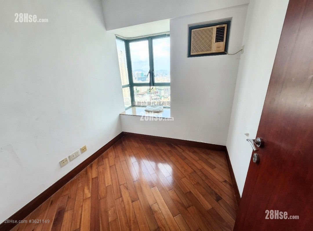 Aquamarine Sell 3 Bedrooms , 1 Bathroom 588 ft² ( 54.6 m² ) Aquamarine Sell 3 Bedrooms , 1 Bathroom 588 ft² ( 54.6 m² )