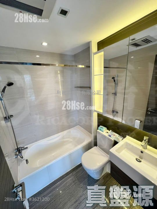 Green Code Rental 3 Bedrooms , 1 Bathroom 510 ft² ( 47.4 m² ) Green Code Rental 3 Bedrooms , 1 Bathroom 510 ft² ( 47.4 m² )