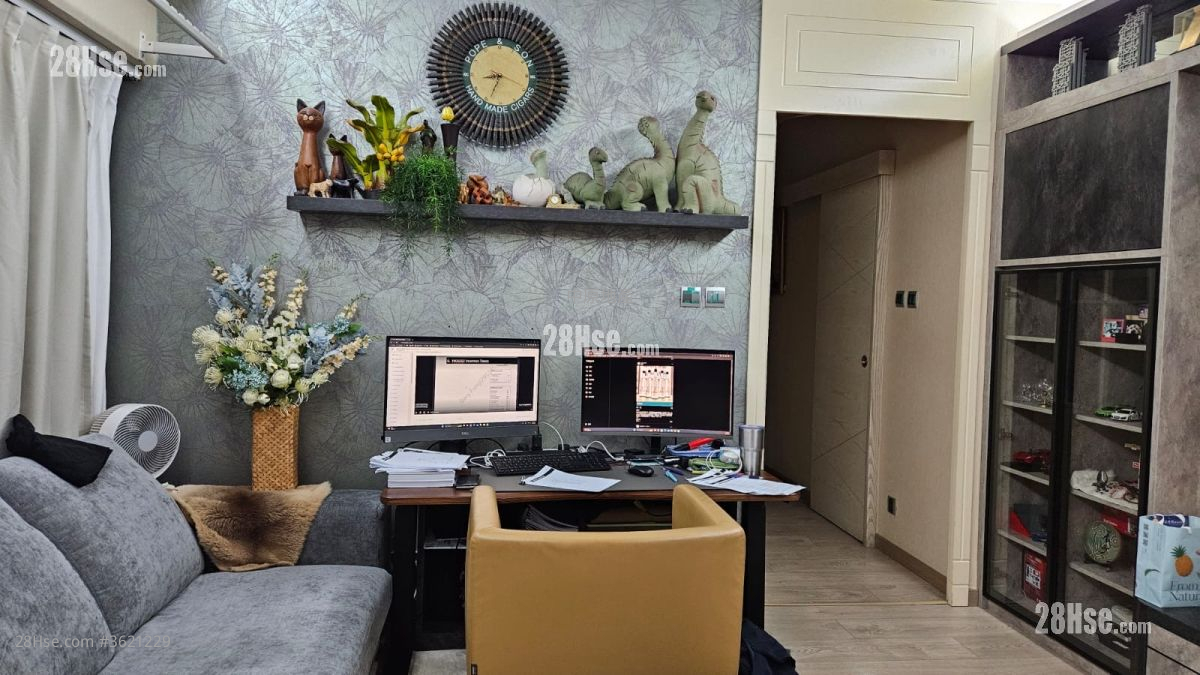 柏丽豪园 租盘 851 平方尺 ( 79.1 平方米 ) 柏丽豪园 租盘 851 平方尺 ( 79.1 平方米 )