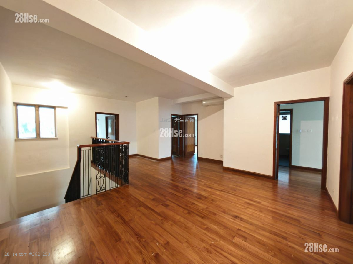 Hong Kong Gold Coast Rental 5+ Bedrooms , 4 Bathrooms 2,833 ft² ( 263.2 m² ) Hong Kong Gold Coast Rental 5+ Bedrooms , 4 Bathrooms 2,833 ft² ( 263.2 m² )