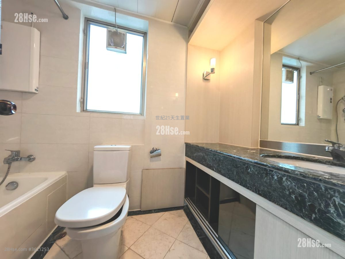 Hong Kong Gold Coast Rental 5+ Bedrooms , 4 Bathrooms 2,833 ft² ( 263.2 m² ) Hong Kong Gold Coast Rental 5+ Bedrooms , 4 Bathrooms 2,833 ft² ( 263.2 m² )