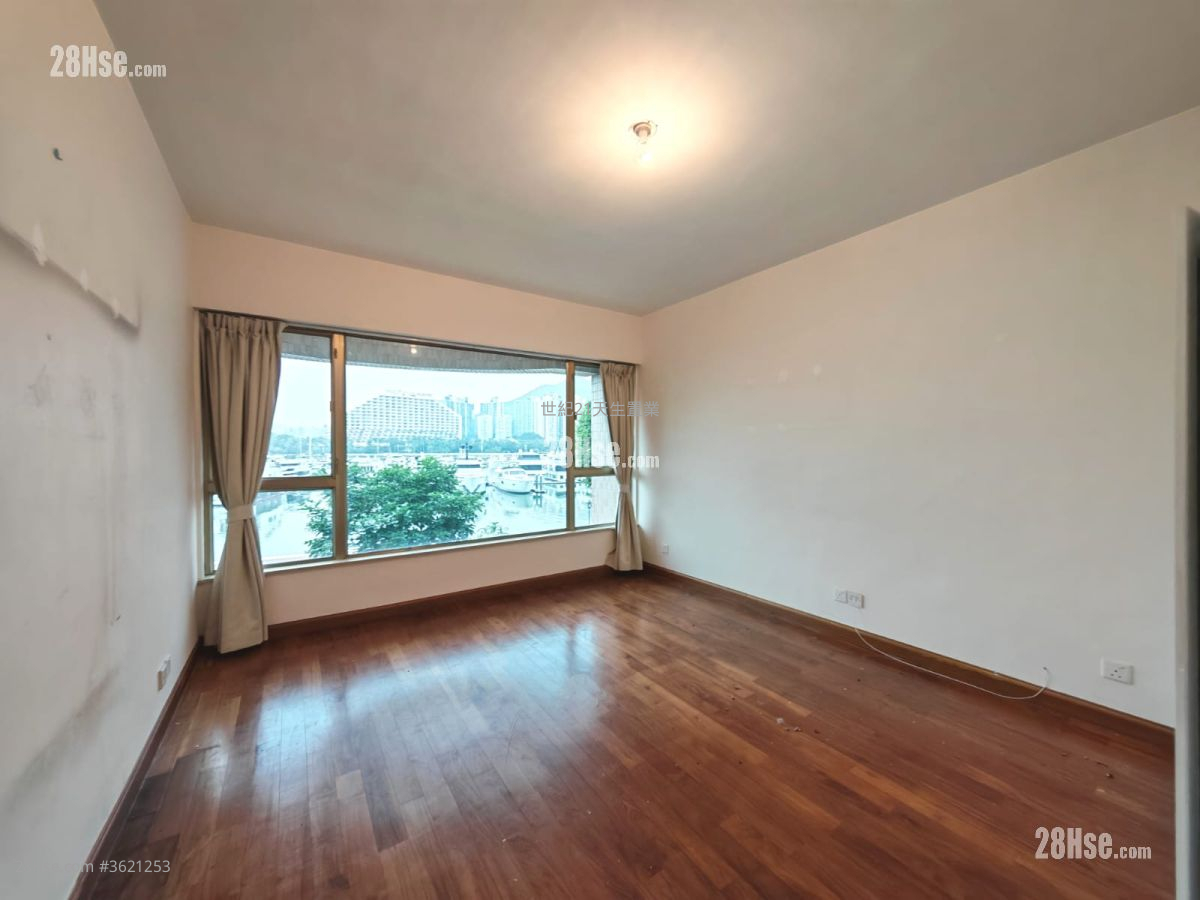 Hong Kong Gold Coast Rental 5+ Bedrooms , 4 Bathrooms 2,833 ft² ( 263.2 m² ) Hong Kong Gold Coast Rental 5+ Bedrooms , 4 Bathrooms 2,833 ft² ( 263.2 m² )
