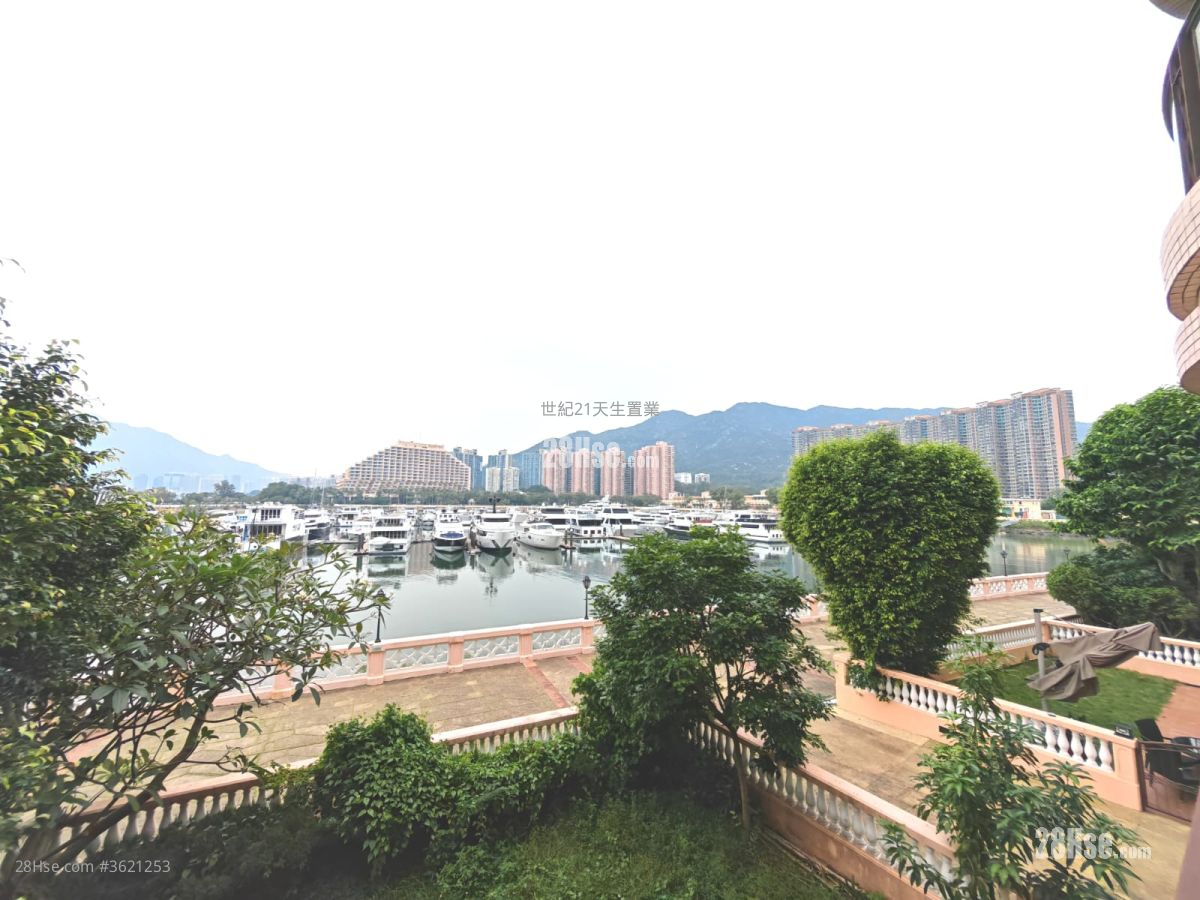 Hong Kong Gold Coast Rental 5+ Bedrooms , 4 Bathrooms 2,833 ft² ( 263.2 m² ) Hong Kong Gold Coast Rental 5+ Bedrooms , 4 Bathrooms 2,833 ft² ( 263.2 m² )