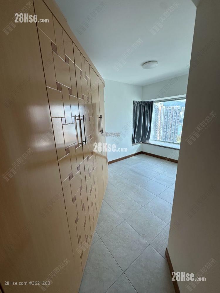 Tierra Verde Rental 3 Bedrooms , 2 Bathrooms 670 ft² ( 62.2 m² ) Tierra Verde Rental 3 Bedrooms , 2 Bathrooms 670 ft² ( 62.2 m² )