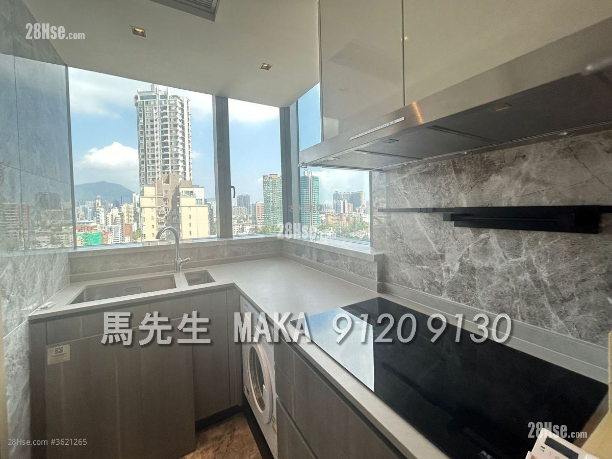 Prince Central Rental 4 Bedrooms , 3 Bathrooms 890 ft² ( 82.7 m² ) Prince Central Rental 4 Bedrooms , 3 Bathrooms 890 ft² ( 82.7 m² )