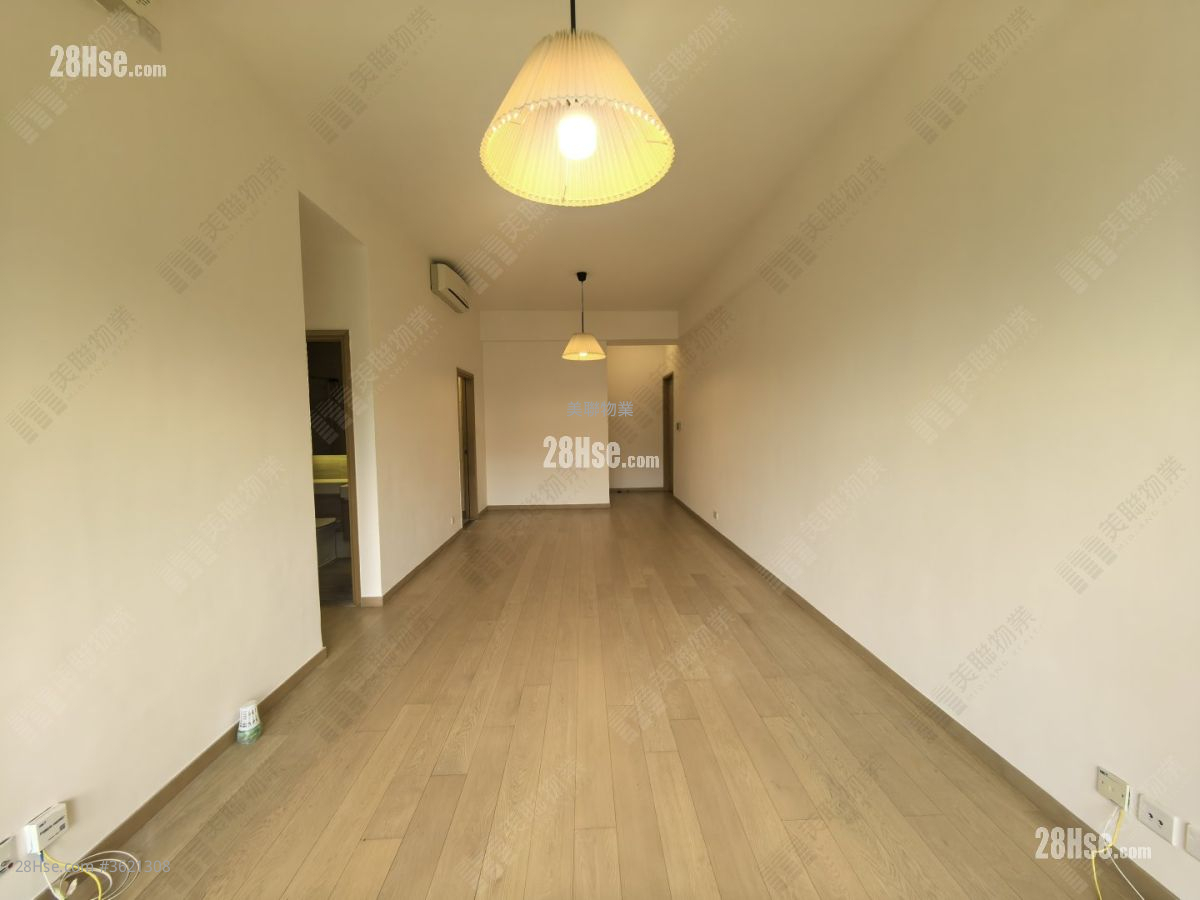 Dragons Range Sell 3 Bedrooms , 3 Bathrooms 1,011 ft² ( 93.9 m² )