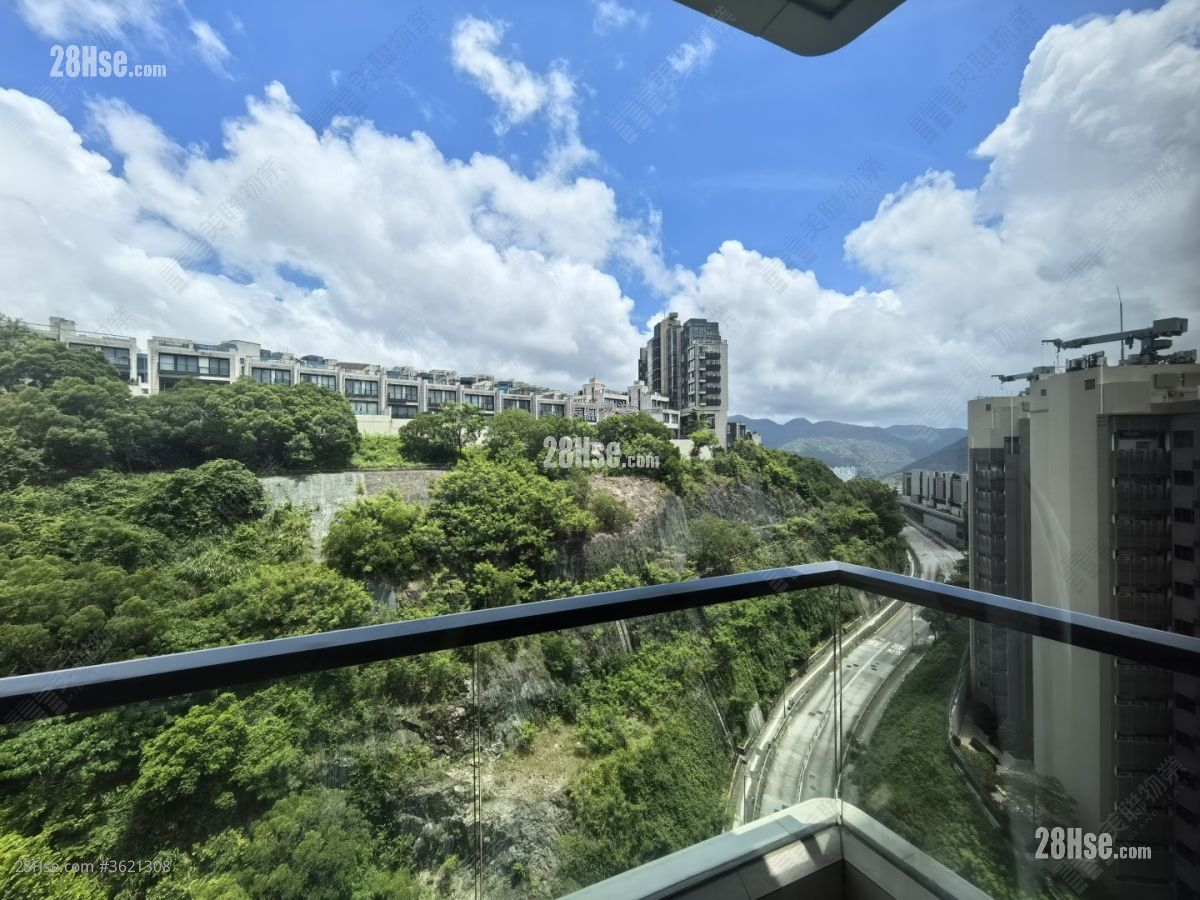 Dragons Range Sell 3 Bedrooms , 3 Bathrooms 1,011 ft² ( 93.9 m² ) Dragons Range Sell 3 Bedrooms , 3 Bathrooms 1,011 ft² ( 93.9 m² )