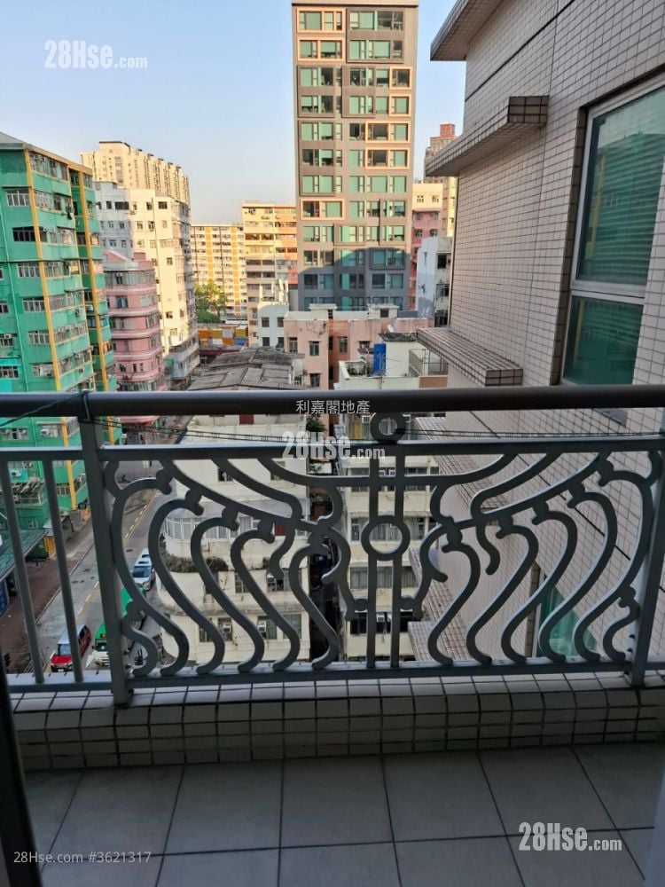 傲云峰 售盘 2 房 521 平方尺 ( 48.4 平方米 )