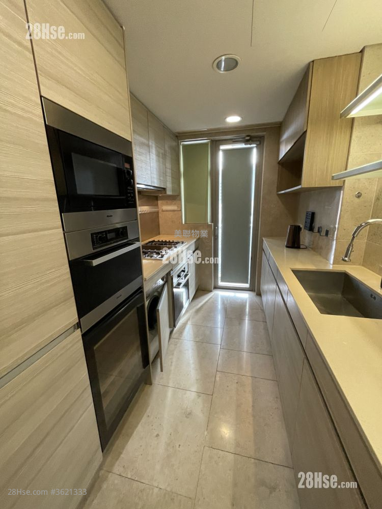 Chatham Gate Sell 4 Bedrooms 1,262 ft² ( 117.2 m² ) Chatham Gate Sell 4 Bedrooms 1,262 ft² ( 117.2 m² )