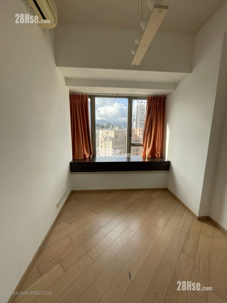 Chatham Gate Sell 4 Bedrooms 1,262 ft² ( 117.2 m² ) Chatham Gate Sell 4 Bedrooms 1,262 ft² ( 117.2 m² )