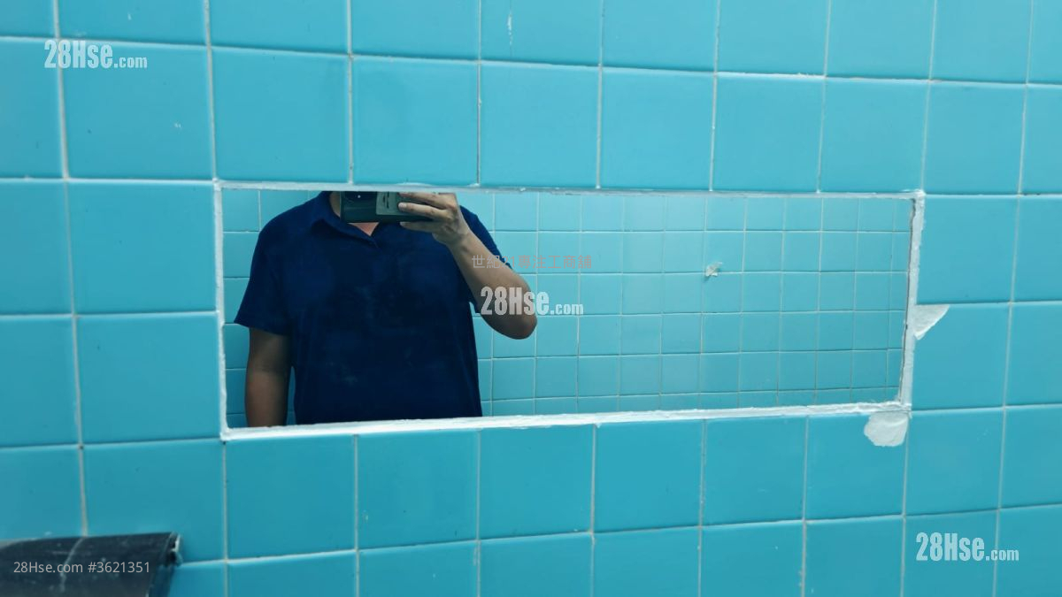Universal Industrial Centre Rental 1 Bedroom , 1 Toilet Universal Industrial Centre Rental 1 Bedroom , 1 Toilet