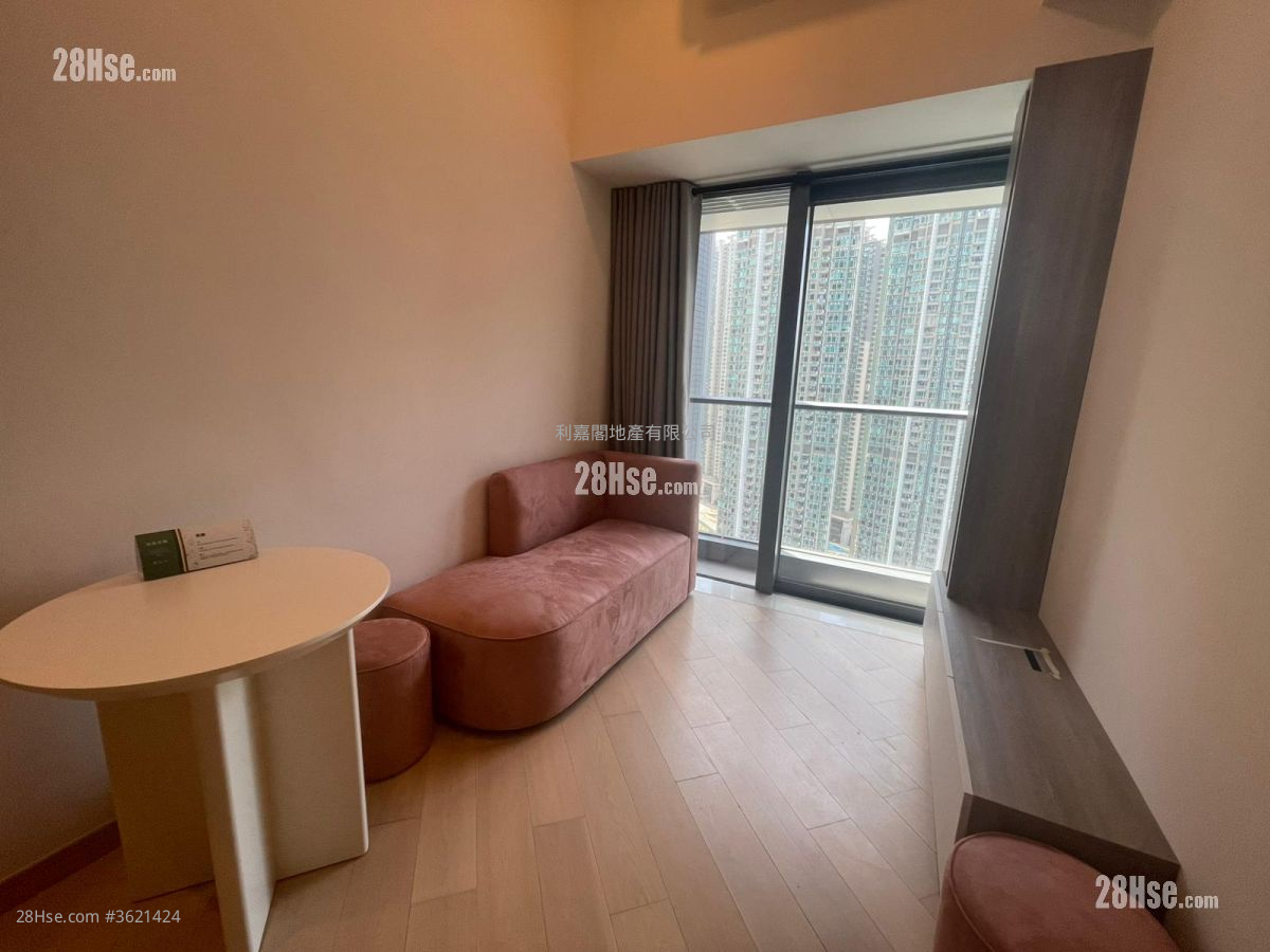 海茵庄园 租盘 288 平方尺 ( 26.8 平方米 ) 海茵庄园 租盘 288 平方尺 ( 26.8 平方米 )