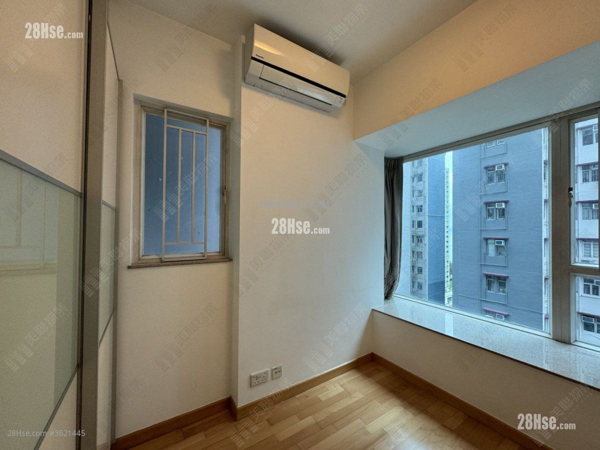 Ivy On Belcher's Sell 2 Bedrooms , 1 Bathroom 399 ft² ( 37.1 m² ) Ivy On Belcher's Sell 2 Bedrooms , 1 Bathroom 399 ft² ( 37.1 m² )