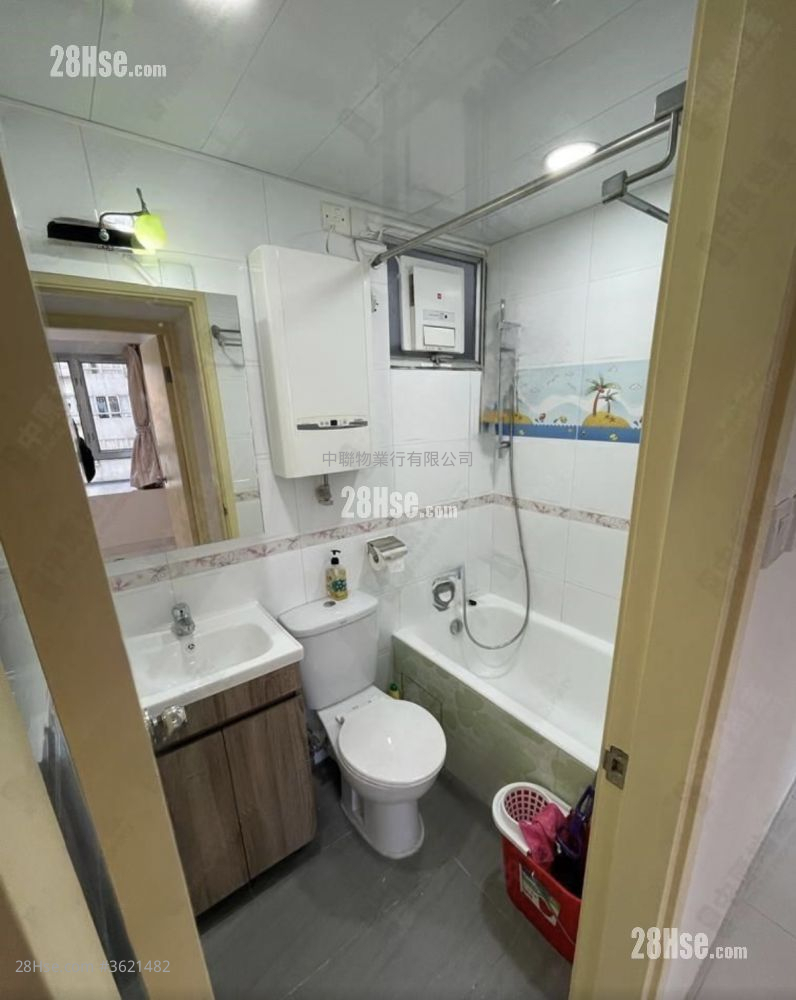 金禧花园 租盘 328 平方尺 ( 30.5 平方米 ) 金禧花园 租盘 328 平方尺 ( 30.5 平方米 )