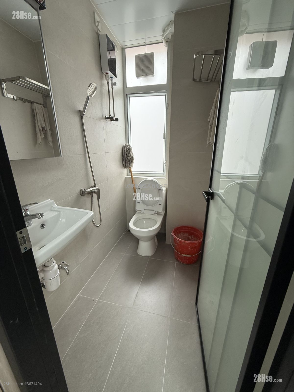 宝业大厦 租盘 210 平方尺 ( 19.5 平方米 ) 宝业大厦 租盘 210 平方尺 ( 19.5 平方米 )