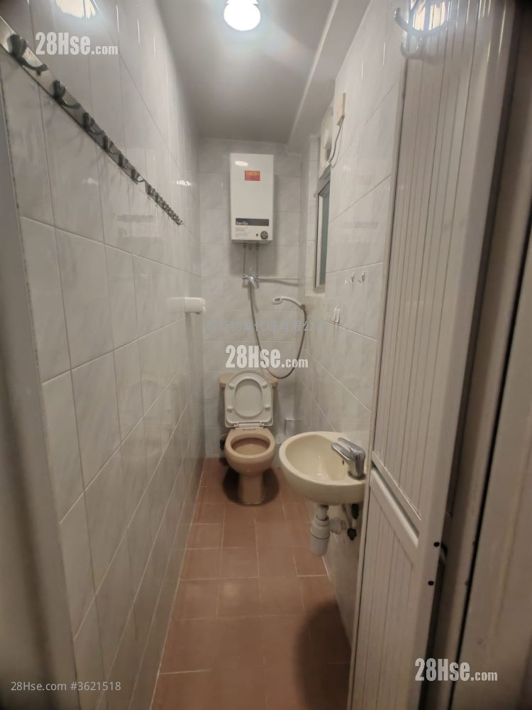 安发大厦 租盘 2 房 , 1 浴室 322 平方尺 ( 29.9 平方米 ) 安发大厦 租盘 2 房 , 1 浴室 322 平方尺 ( 29.9 平方米 )