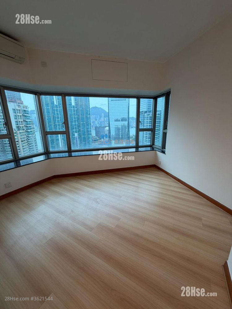 Sorrento Rental 2 Bedrooms , 2 Bathrooms 625 ft² ( 58.1 m² ) Sorrento Rental 2 Bedrooms , 2 Bathrooms 625 ft² ( 58.1 m² )