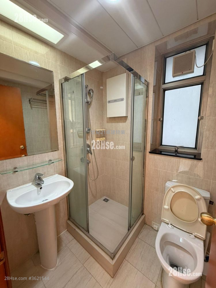 Sorrento Rental 2 Bedrooms , 2 Bathrooms 625 ft² ( 58.1 m² ) Sorrento Rental 2 Bedrooms , 2 Bathrooms 625 ft² ( 58.1 m² )