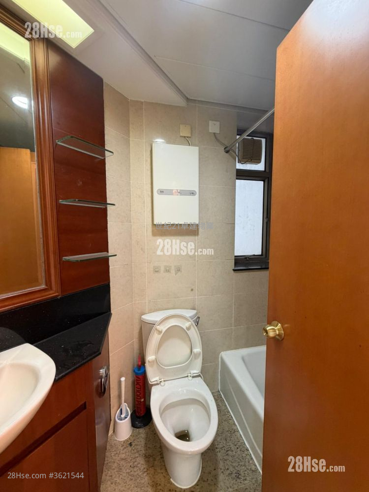 Sorrento Rental 2 Bedrooms , 2 Bathrooms 625 ft² ( 58.1 m² ) Sorrento Rental 2 Bedrooms , 2 Bathrooms 625 ft² ( 58.1 m² )