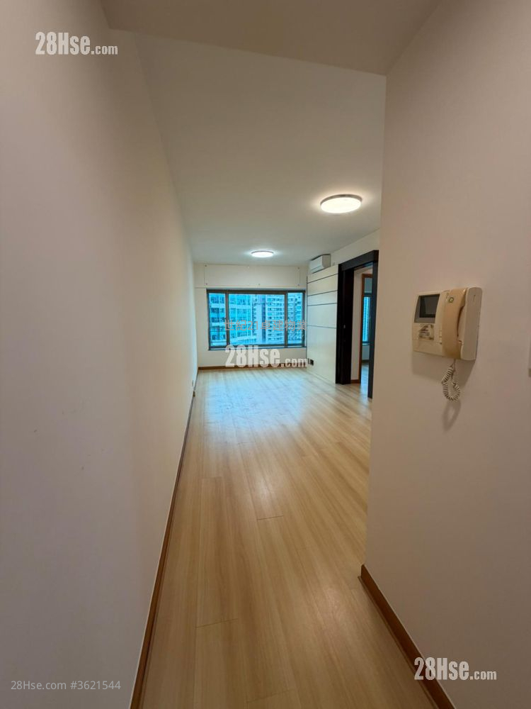 Sorrento Rental 2 Bedrooms , 2 Bathrooms 625 ft² ( 58.1 m² ) Sorrento Rental 2 Bedrooms , 2 Bathrooms 625 ft² ( 58.1 m² )