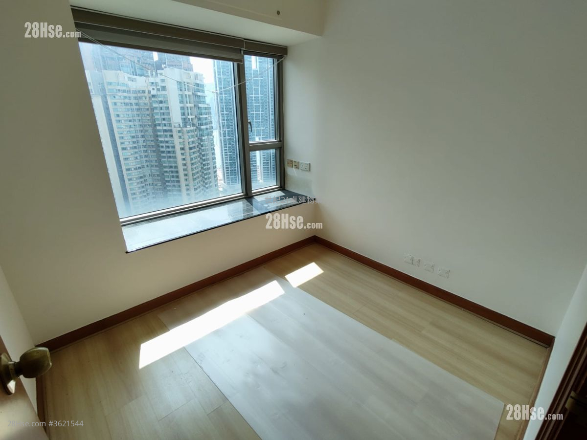 Sorrento Rental 2 Bedrooms , 2 Bathrooms 625 ft² ( 58.1 m² ) Sorrento Rental 2 Bedrooms , 2 Bathrooms 625 ft² ( 58.1 m² )