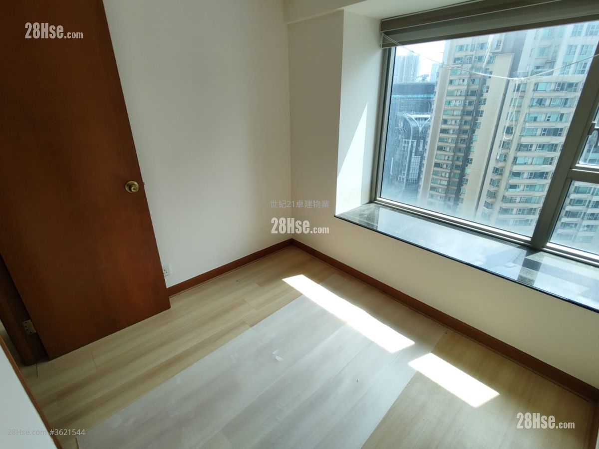 Sorrento Rental 2 Bedrooms , 2 Bathrooms 625 ft² ( 58.1 m² ) Sorrento Rental 2 Bedrooms , 2 Bathrooms 625 ft² ( 58.1 m² )