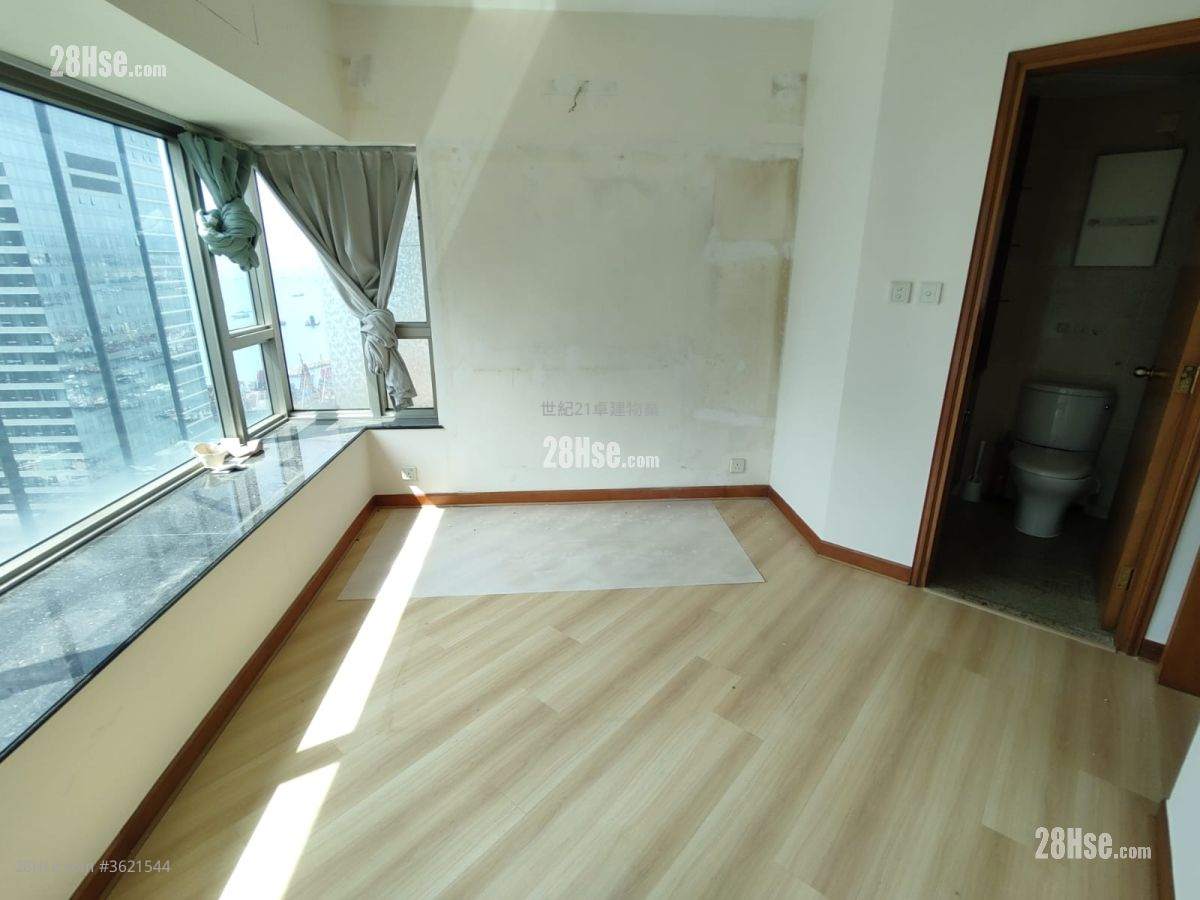 Sorrento Rental 2 Bedrooms , 2 Bathrooms 625 ft² ( 58.1 m² ) Sorrento Rental 2 Bedrooms , 2 Bathrooms 625 ft² ( 58.1 m² )