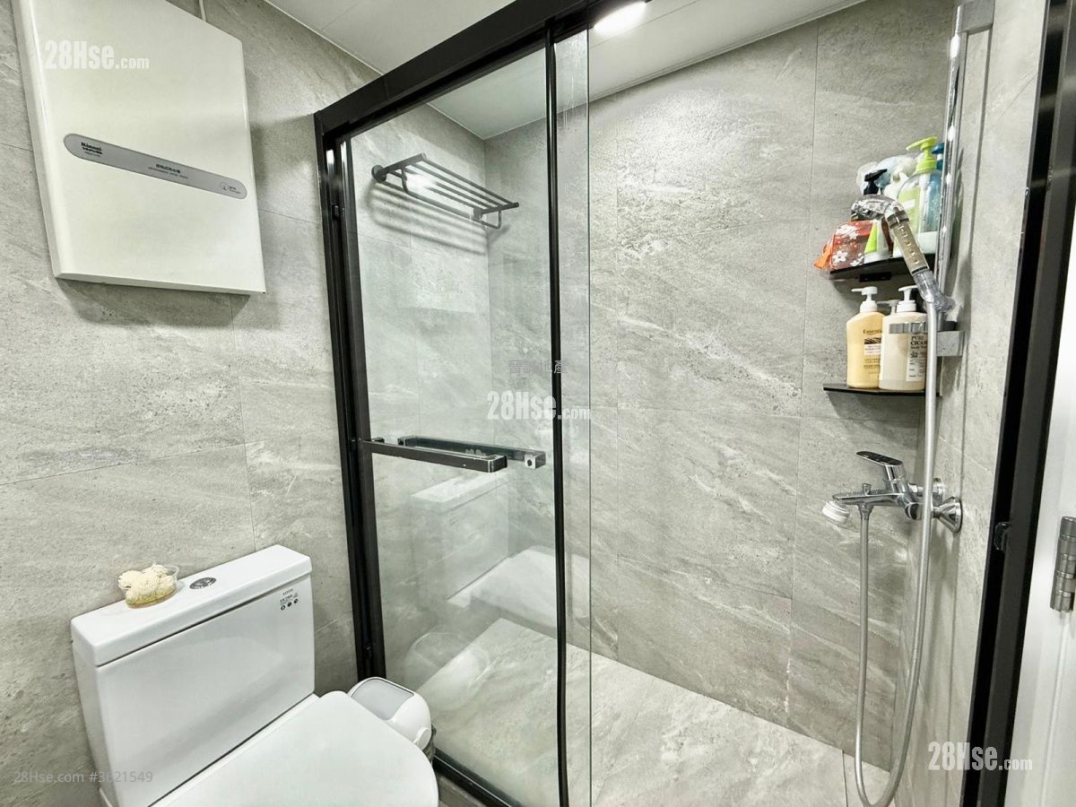 Bellagio Sell 2 Bedrooms , 1 Bathroom 524 ft² ( 48.7 m² ) Bellagio Sell 2 Bedrooms , 1 Bathroom 524 ft² ( 48.7 m² )