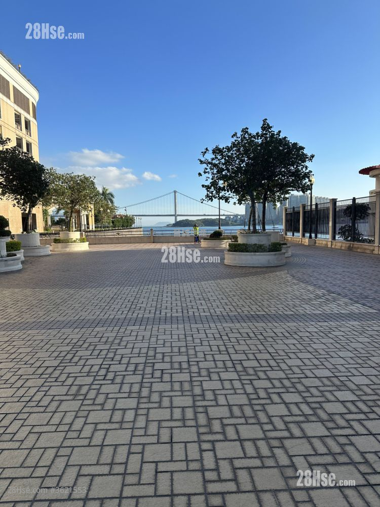 Bellagio Sell 2 Bedrooms , 1 Bathroom 515 ft² ( 47.8 m² ) Bellagio Sell 2 Bedrooms , 1 Bathroom 515 ft² ( 47.8 m² )