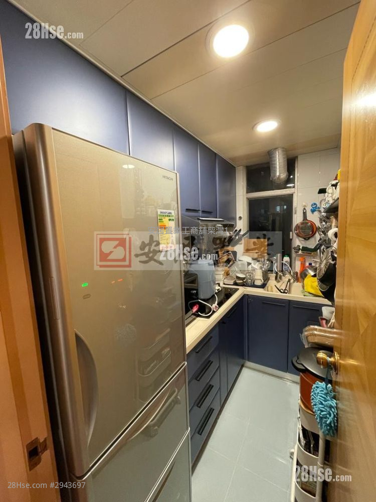 Greenwood Terrace Sell 2 Bedrooms , 1 Bathroom 504 ft² ( 46.8 m² ) Greenwood Terrace Sell 2 Bedrooms , 1 Bathroom 504 ft² ( 46.8 m² )