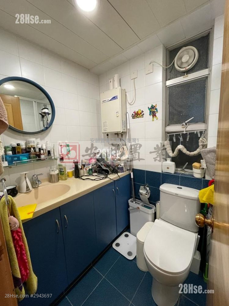 Greenwood Terrace Sell 2 Bedrooms , 1 Bathroom 504 ft² ( 46.8 m² ) Greenwood Terrace Sell 2 Bedrooms , 1 Bathroom 504 ft² ( 46.8 m² )