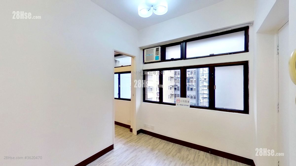 living room: Kency Tower Rental 2 Bedrooms , 1 Bathroom 386 ft² ( 35.9 m² ) living room: Kency Tower Rental 2 Bedrooms , 1 Bathroom 386 ft² ( 35.9 m² )