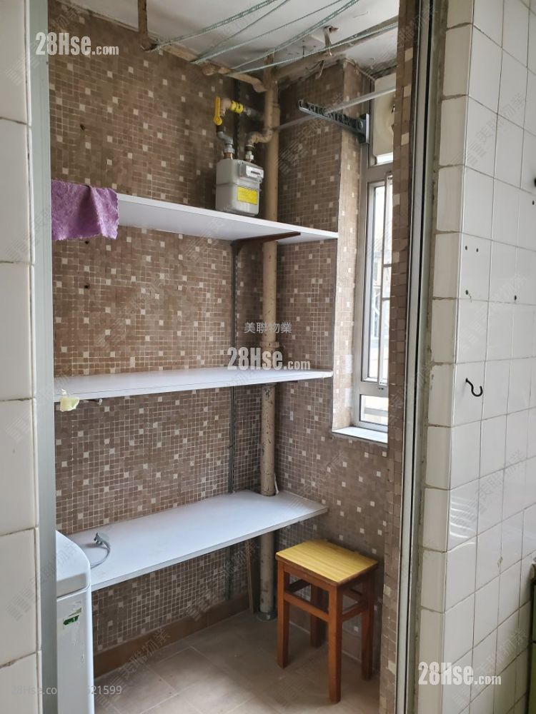 龙蟠苑 售盘 2 房 426 平方尺 ( 39.6 平方米 ) 龙蟠苑 售盘 2 房 426 平方尺 ( 39.6 平方米 )