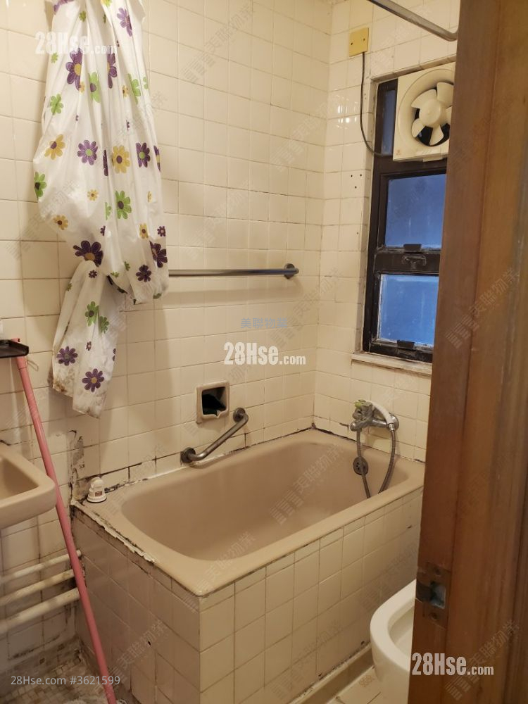 龙蟠苑 售盘 2 房 426 平方尺 ( 39.6 平方米 ) 龙蟠苑 售盘 2 房 426 平方尺 ( 39.6 平方米 )