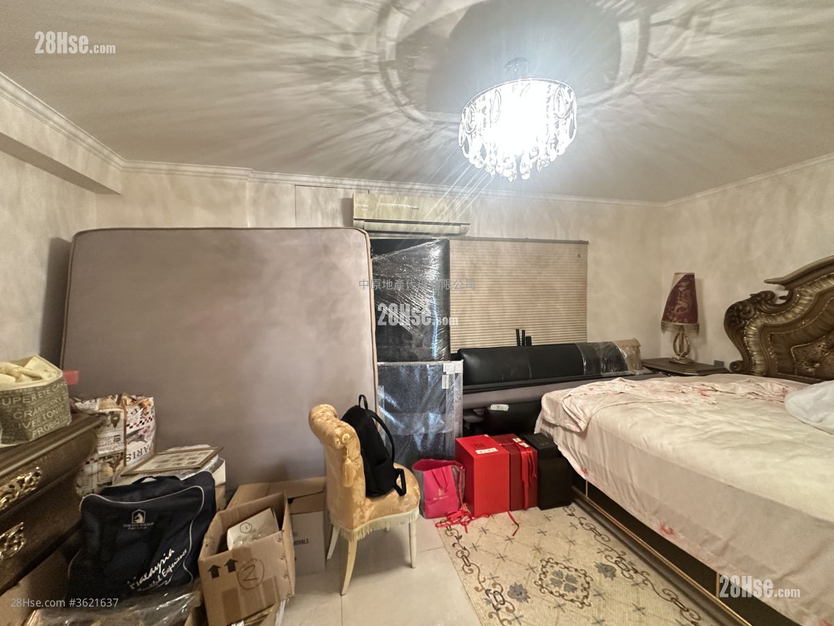 毕架山花园 售盘 2 房 1,312 平方尺 ( 121.9 平方米 ) 毕架山花园 售盘 2 房 1,312 平方尺 ( 121.9 平方米 )