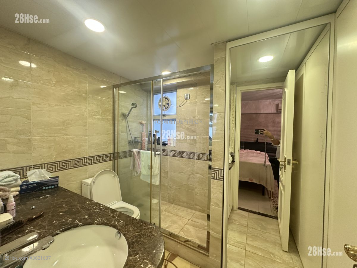 毕架山花园 售盘 2 房 1,312 平方尺 ( 121.9 平方米 ) 毕架山花园 售盘 2 房 1,312 平方尺 ( 121.9 平方米 )