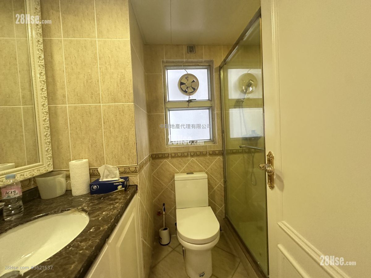 毕架山花园 售盘 2 房 1,312 平方尺 ( 121.9 平方米 ) 毕架山花园 售盘 2 房 1,312 平方尺 ( 121.9 平方米 )