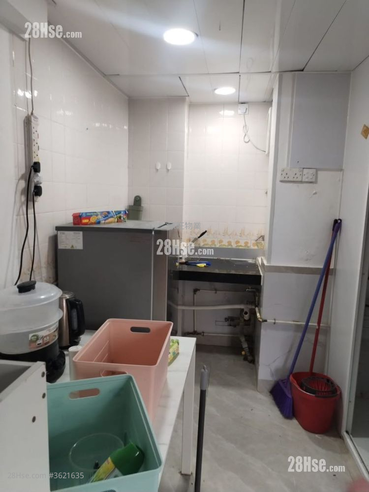 万成大厦 租盘 2 房 , 1 浴室 250 平方尺 ( 23.2 平方米 ) 万成大厦 租盘 2 房 , 1 浴室 250 平方尺 ( 23.2 平方米 )