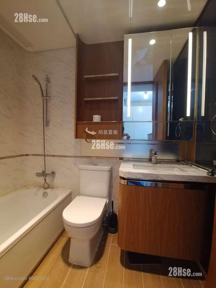 浴室: 柏傲湾 售盘 1 房 , 1 浴室 421 平方尺 ( 39.1 平方米 ) 浴室: 柏傲湾 售盘 1 房 , 1 浴室 421 平方尺 ( 39.1 平方米 )