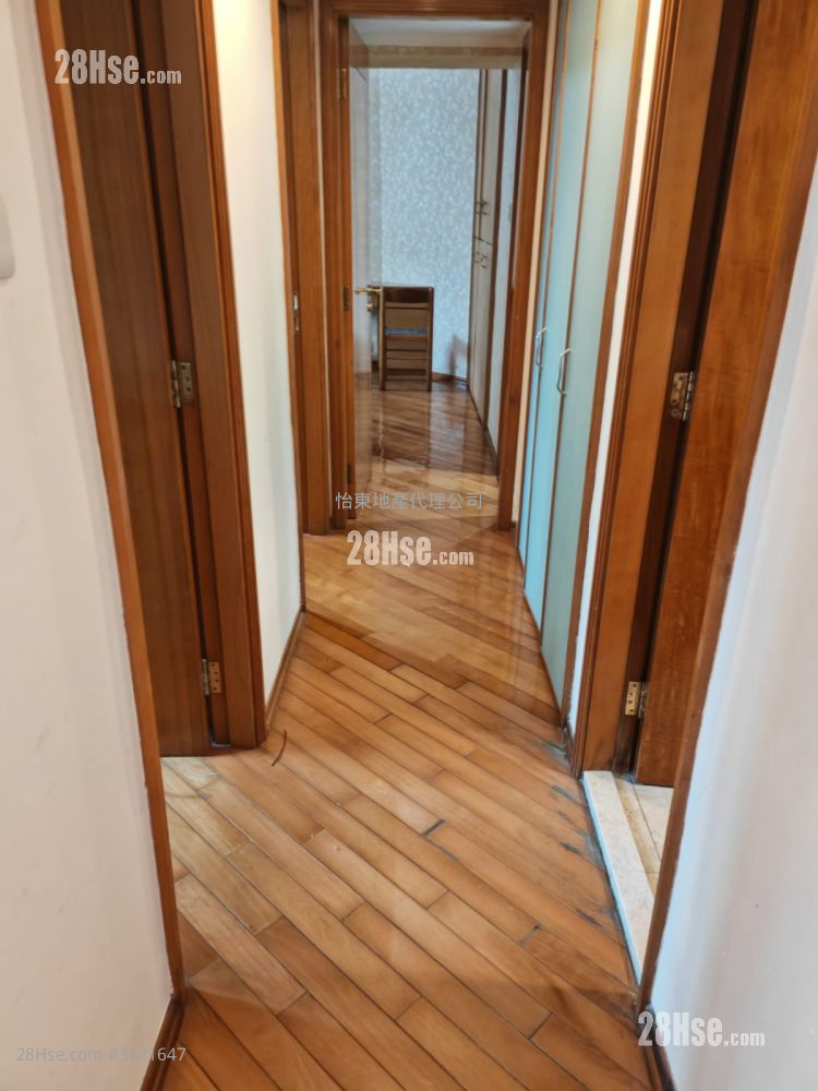 Laguna Verde Sell 4 Bedrooms , 2 Bathrooms 897 ft² ( 83.3 m² ) Laguna Verde Sell 4 Bedrooms , 2 Bathrooms 897 ft² ( 83.3 m² )