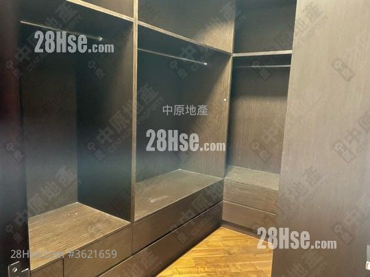 Ultima Rental 4 Bedrooms , 3 Bathrooms 1,646 ft² ( 152.9 m² ) Ultima Rental 4 Bedrooms , 3 Bathrooms 1,646 ft² ( 152.9 m² )