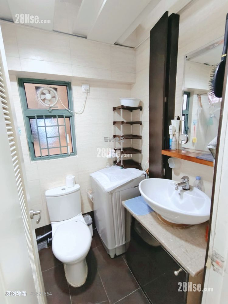 浪翠园 售盘 2 房 , 1 浴室 454 平方尺 ( 42.2 平方米 ) 浪翠园 售盘 2 房 , 1 浴室 454 平方尺 ( 42.2 平方米 )